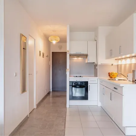 Joli Grand Terrasse Lit 180x200 Vue 10min Plages Apartment