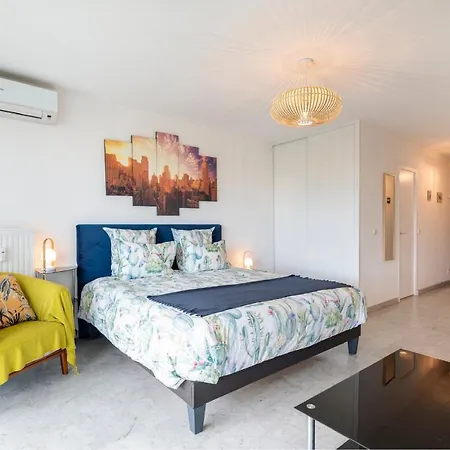 Joli Grand Terrasse Lit 180x200 Vue 10min Plages Juan-les-Pins