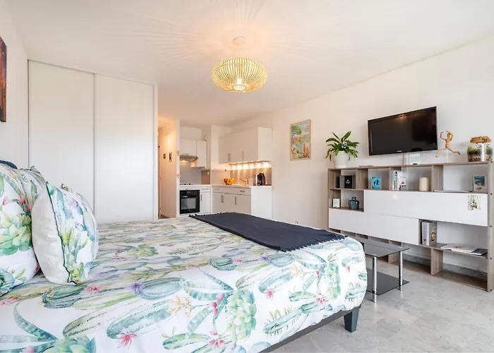 Appartement Joli Grand Terrasse Lit 180x200 Vue 10min Plages Juan-les-Pins