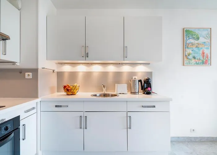 Appartement Joli Grand Terrasse Lit 180x200 Vue 10min Plages Juan-les-Pins